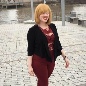 Meet your Posher, Loretta